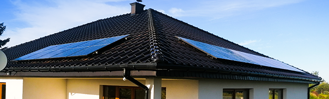 Dach z instalacją fotowoltaiczną
